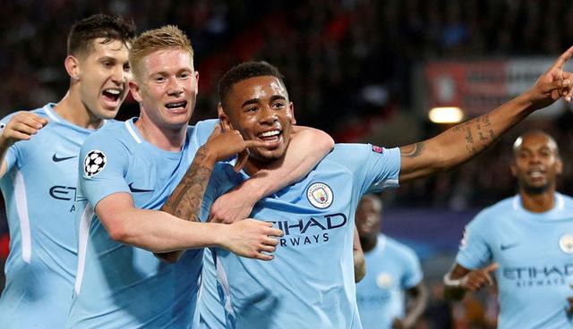 FOTO 18 | Galatasaray es vestido por Nike.