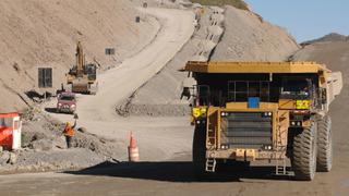 Volcan suspende entrega de minerales por restricciones en la carretera