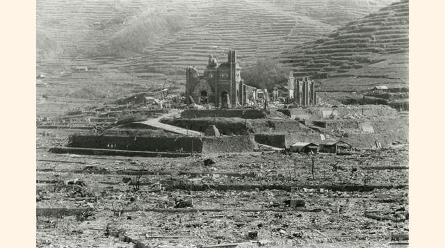 La Catedral Urakami fue destruida por la bomba atómica que atacó Nagasaki el 9 de agosto de 1945 en Japón. Esta foto sin fecha fue tomada por Shigeo Hayashi y distribuida por el Nagasaki Atomic Bomb Museum. (Foto. Reuters)