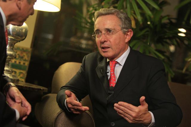 Foto 9 | Menos escándalos hay en Colombia y México. En el primero, Álvaro Uribe (2002-2010) lideró la oposición a la paz con la guerrilla y ahora busca instalar un candidato para las presidenciales.