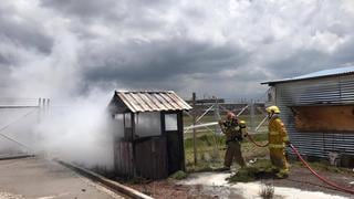 Universitarios intentaron tomar aeropuerto y quemaron caseta en Juliaca 