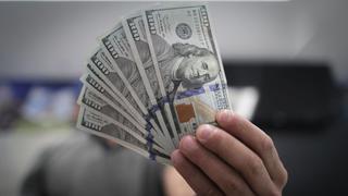 Dólar sube a S/ 4.02 en la primera jornada de la semana