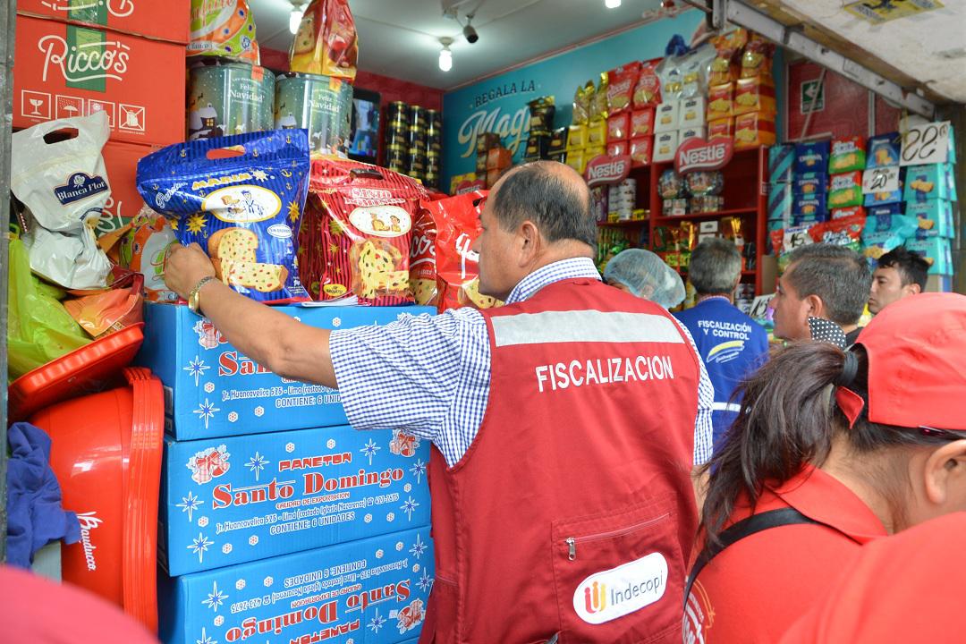 Indecopi supervisa venta de panetones en el Centro de Lima (Foto: Difusión)