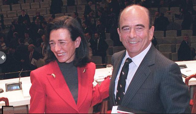 Junto a su hija Ana Botín, actual presidenta del Banco Santander. (Expansión)