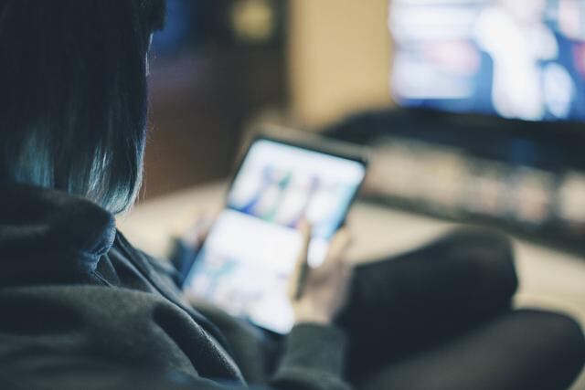 Foto 7 |  Evitar desperdiciar tiempo, el dinero y el tiempo son los recursos más importantes para los ricos. Debes ser muy selectivo para decidir en qué actividades inviertes el tiempo, en lugar de pasar horas viendo Netflix o Instagram.