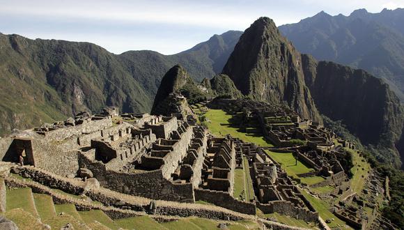 Esta imagen de archivo muestra una vista general de la ciudadela inca de Machu Picchu en el departamento peruano de Cusco. (Foto: EITAN ABRAMOVICH / AFP FILES / AFP)