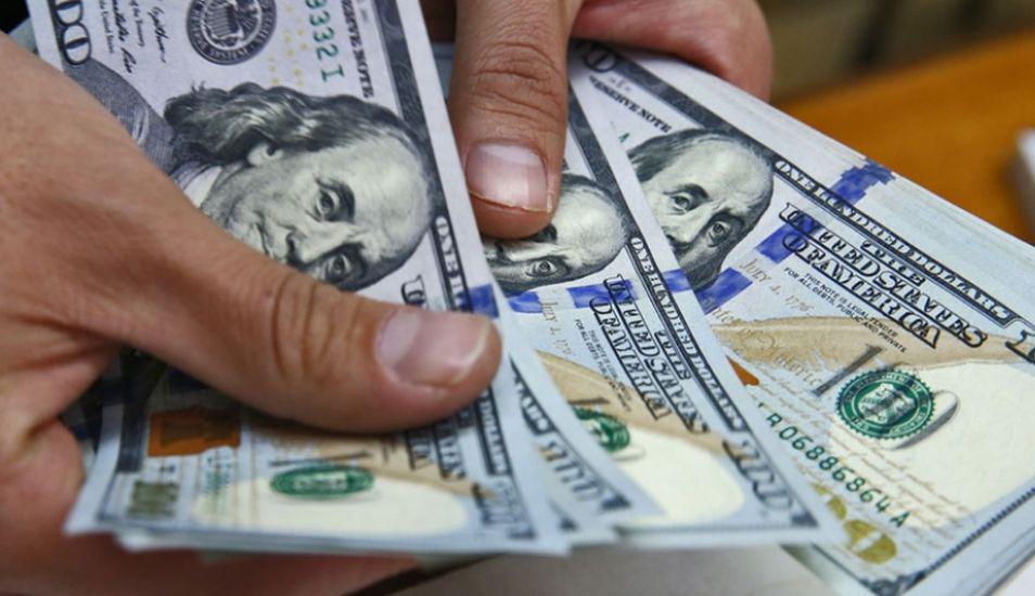 Aunque dentro de Estados Unidos el billete falsificado más común es el de US$20, a nivel mundial es el de US$100. (Foto: Andina)