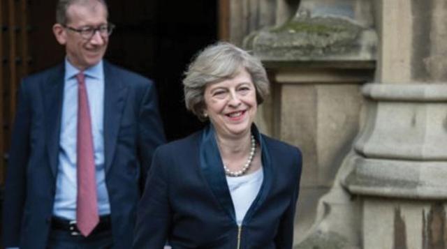 11 de julio. Theresa May es proclamada formalmente como líder del Partido Conservador.