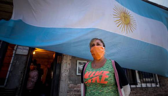 El Gobierno argentino busca reestructurar una abultada deuda soberana que sostiene que no puede pagar en el corto plazo.