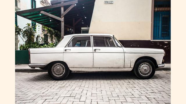 La mayoría de estos coches antiguos sirven como taxis para turistas, proporcionando un ingreso importante para los locales. Un paseo de 10 a 15 minutos puede costar al turistas alrededor de US$ 10. (Foto: businessinsider)