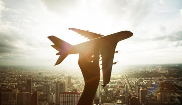 FOTO 6 | 6. Viajar: está muy ligado al dinero y a proponernos una meta, una fecha y un destino concreto. Para esto también debemos construir una rutina mensual de ahorro y planeación que nos permita lograr ese viaje con el que tanto soñamos. (Foto: Frepik)