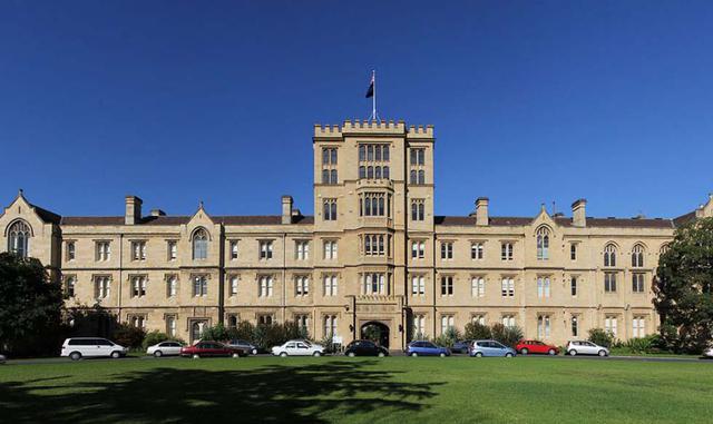 Universidad de Merbourne. Esta universidad australiana cuenta con una puntuación de 82,3.