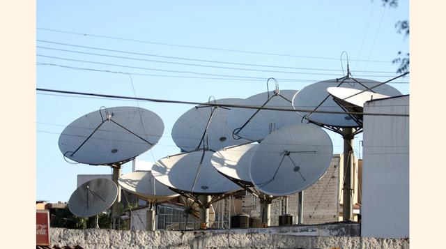 En el 2016, el número de entidades de radio y TV pública asciende a 131; cifra superior a lo registrado en el 2015 y 2014 que fue de 127 y 109, respectivamente. Los titulares de radio y televisión pública lo encabezan son en su mayoría los municipios con 