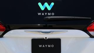 Servicio de Uber sin conductor llegará a fines de 2023 con robotaxis de Waymo