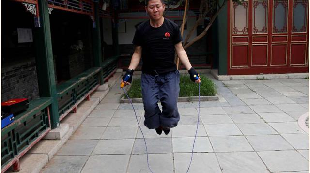 Ping XI entrenando en la escuela 'KUNG-FU ZEN’ (foto:reuters).(Kim Kyung-Hoon)
