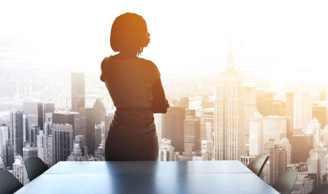 El dominio de los ambientes, hogar y empresa, en el que se desenvuelve la mujer es un motivo que influye en la decisión de participar en el gobierno de la empresa.