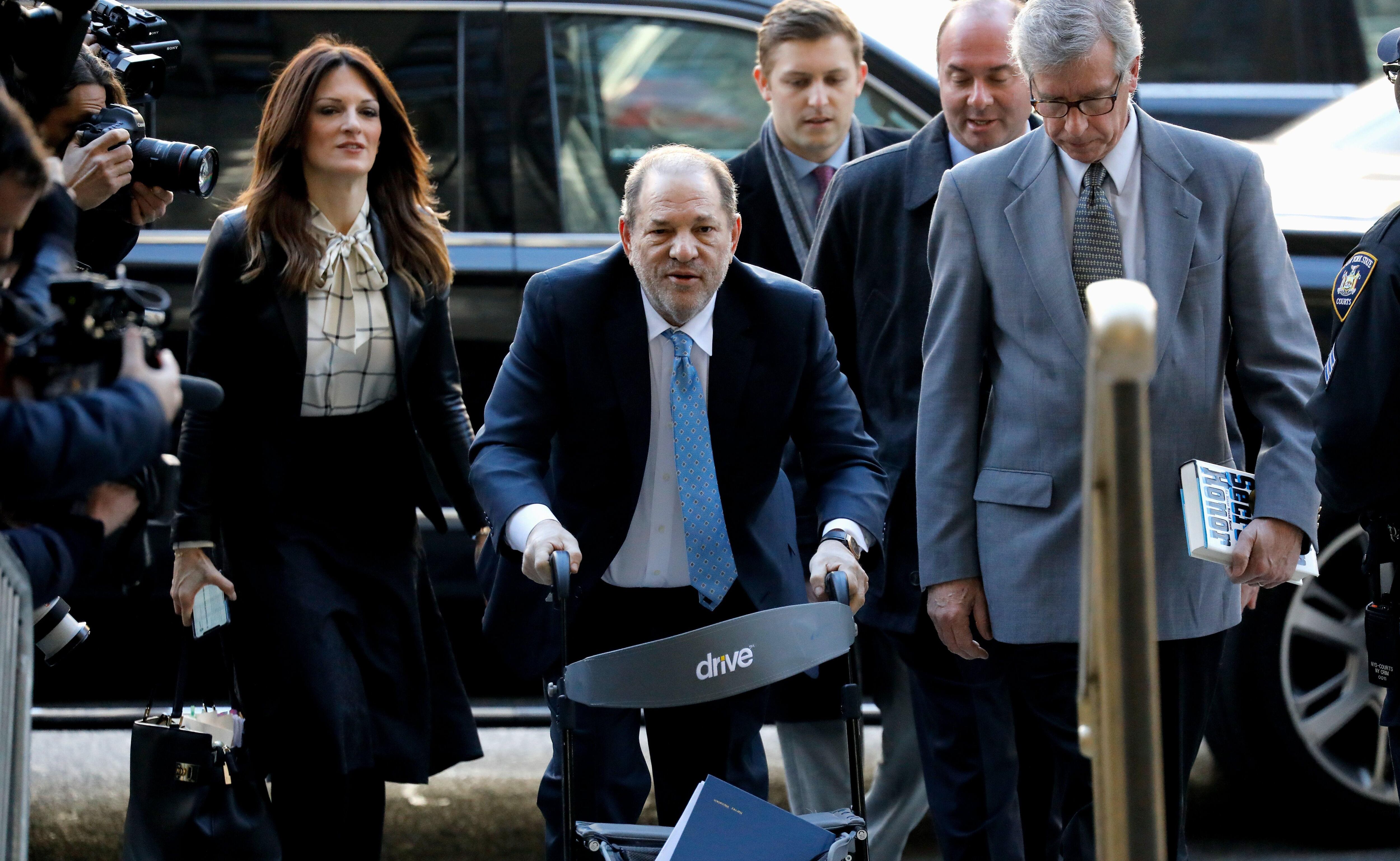 Harvey Weinstein a su llegada al tribunal de Nueva York donde fue condenado por violación y abuso sexual. (AP, Peter Foley/Bloomberg).