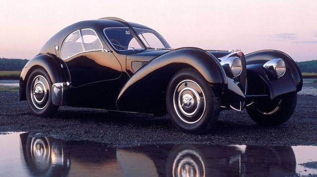 Bugatti Type 57 Atlantic (1938). Parecía irracional para su tiempo pero llegó a impresionar.