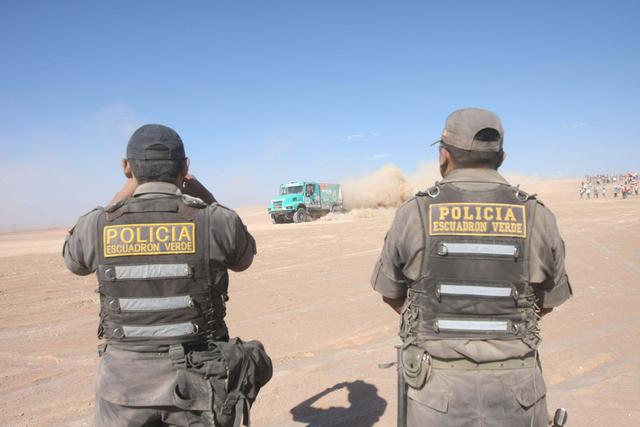 FOTO 16 | 20.000: los policías, gendarmes y militares movilizados durante el recorrido. (Foto: USI)