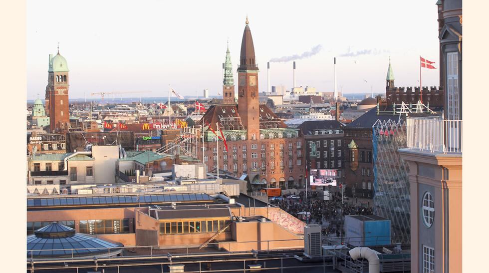 Copenhague ha sido elegida tres veces seguidas por la revista británica de tendencias globales Monocle como la ciudad más habitable del planeta, capital verde europea en 2014 y designada por una investigación de The Economist Inteligence Unit como la capi