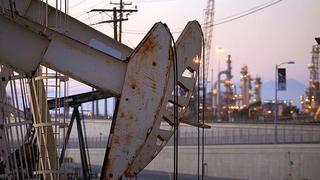 OPEP+ examinará a partir del sábado su bajada de la producción de petróleo