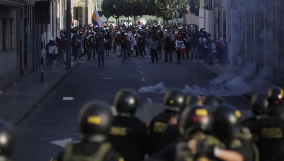 Marchas en Lima, bloqueos y protestas en regiones como parte del paro nacional indefinido continúan hoy, 25 de enero.  Foto GEC: Hugo Curotto / Anthony Niño de Guzmán