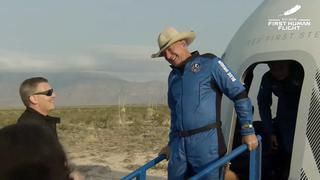 Jeff Bezos vuelve a tierra tras alcanzar el espacio en cohete de Blue Origin