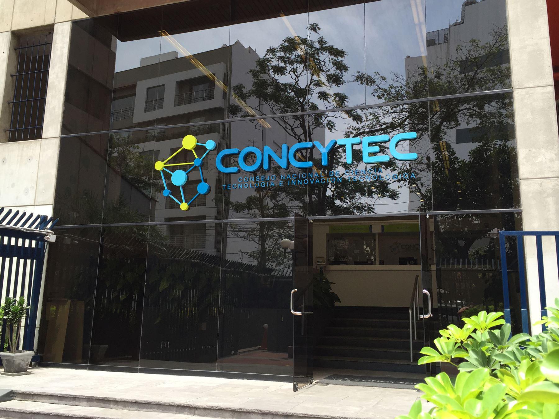 Según las estudiantes, Concytec les dijo que desde agosto está haciendo los trámites y solicitando los recursos para la transferencia. (Foto: Andina)