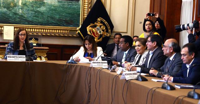 FOTO 2 | Como respuesta, el presidente Martín Vizcarra, anunció que este lunes 30 de setiembre planteará una Cuestión de confianza al Congreso para cambiar el sistema de elección de los miembros del Tribunal Constitucional (TC), cuya conformación se tiene previsto también para este lunes. (Foto: ANTHONY NIÑO DE GUZMAN)
