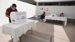 ¿A qué hora debo ir a votar según mi DNI?