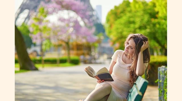 Francia. Los casi 66 millones de habitantes de este país, el segundo más poderoso de Europa, y una de las ocho economías más fuertes del mundo, dedican ocho horas semanales a la lectura, en promedio. (Foto: Thinkstock)