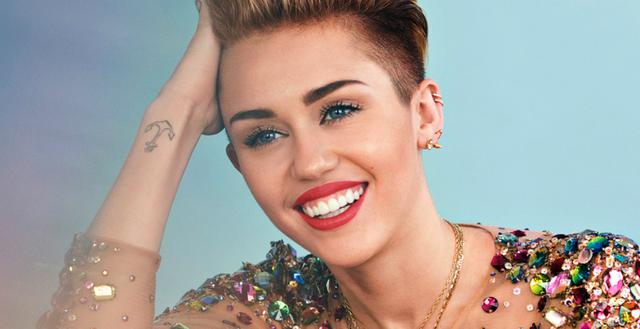 Miley Cyrus: Mediante su cuenta de Instagram, la cantante advirtió a sus más de  55 millones de seguidores  de que si el republicano era elegido presidente, ella se mudaba de Estados Unidos. “Y no digo cosas que no quiero decir”, acotó la también actriz. 