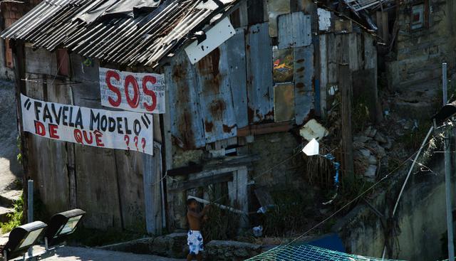 Además, la mayoría de las favelas está conformada por construcciones no licenciadas, y que no son acordes a los patrones legales. (Foto: AFP)