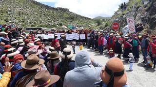 Apurímac: Policías fueron hostigados por comuneros cuando se dirigían a Las Bambas