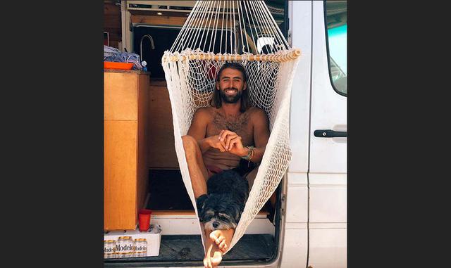 “Estamos reivindicando el verdadero sentido de la palabra riqueza, que en inglés antiguo se relacionaba con bienestar”, me dijo Emily recientemente durante una llamada telefónica desde la costa oeste.