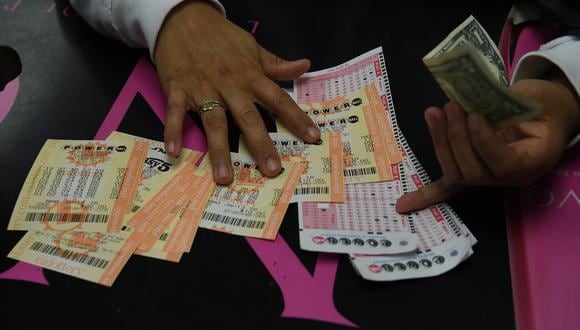 La lotería Powerball sorteó 2.040 millones de dólares en noviembre de 2022 (Foto: AFP)
