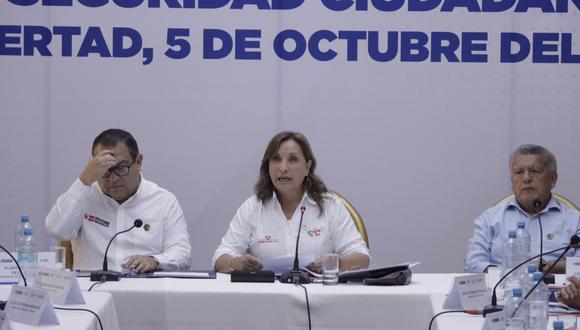 La mandataria invocó al alcalde de Lima, Rafael López Aliaga, para que actúe también en la lucha contra la delincuencia. (Foto: GEC)