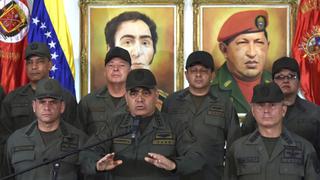 Todos miran a los militares en Venezuela