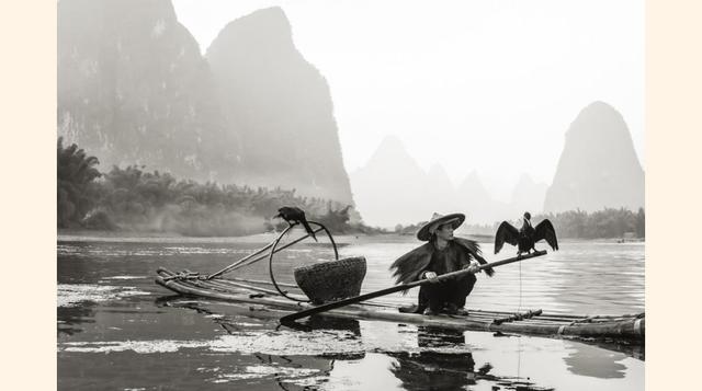 El fotógrafo malasio Soh Yew Kiat obtuvo el premio más importante por su imagen “El pescador de cormorán”. (Foto: CGAP)