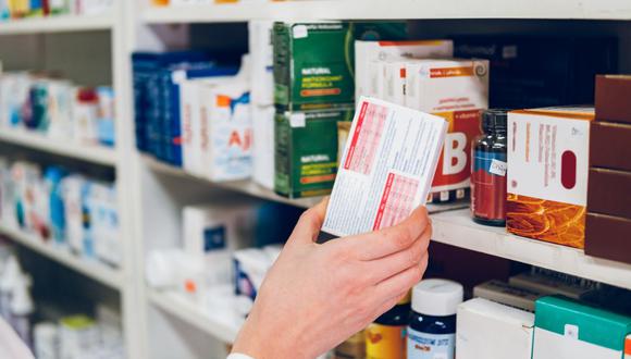 Pese a que los farmacéuticos cumplen varios roles para empoderar a la población respecto a su propia salud, hay una “disminución de la fuerza laboral de las farmacias que ha reducido la disponibilidad”. (Foto: ¡Stock.)
