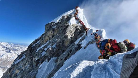 En lo que va de año, doce escaladores han muerto y otros cinco han desaparecido en el Everest mientras intentaban hacer cima. (Fuente: AFP)