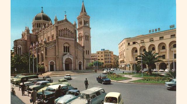 Libia. Reservas probadas de petróleo: 48,470 millones de barriles. Su economía se basa completamente en energía. Sus ventas cayeron drásticamente en el 2014 después de las protestas en los puertos de petróleo. (Foto: Bloomberg)