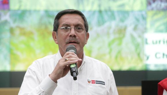 Jorge Chávez Cresta, ministro de Defensa,  manifestó  que ya se incrementó también camiones y maquinaria pesada  para enfrentar Fenómeno El Niño.   (Foto: Andina)