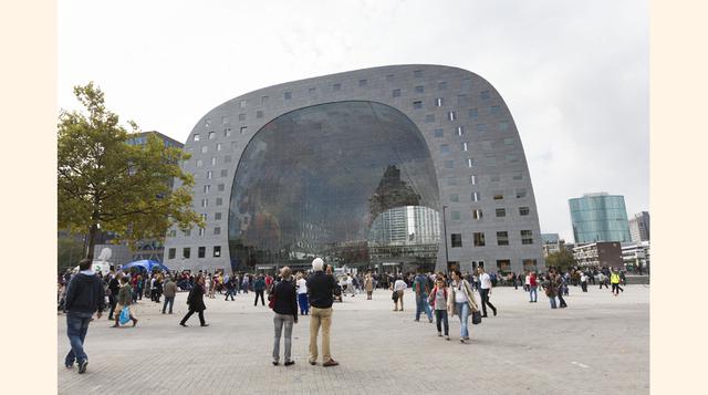 Markthal Rotterdam (Países Bajos). El estudio de arquitectos encargado del edificio fue MVRDV. (Foto: Getty)