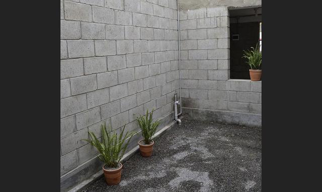 Perú tiene un déficit de vivienda, no solo en términos de cantidad, sino también de calidad. De acuerdo con la Asociación Peruana de Empresas Inmobiliarias, 50,000 nuevas casas se construyen cada año en Perú, mientras que la demanda anual supera las 100,0