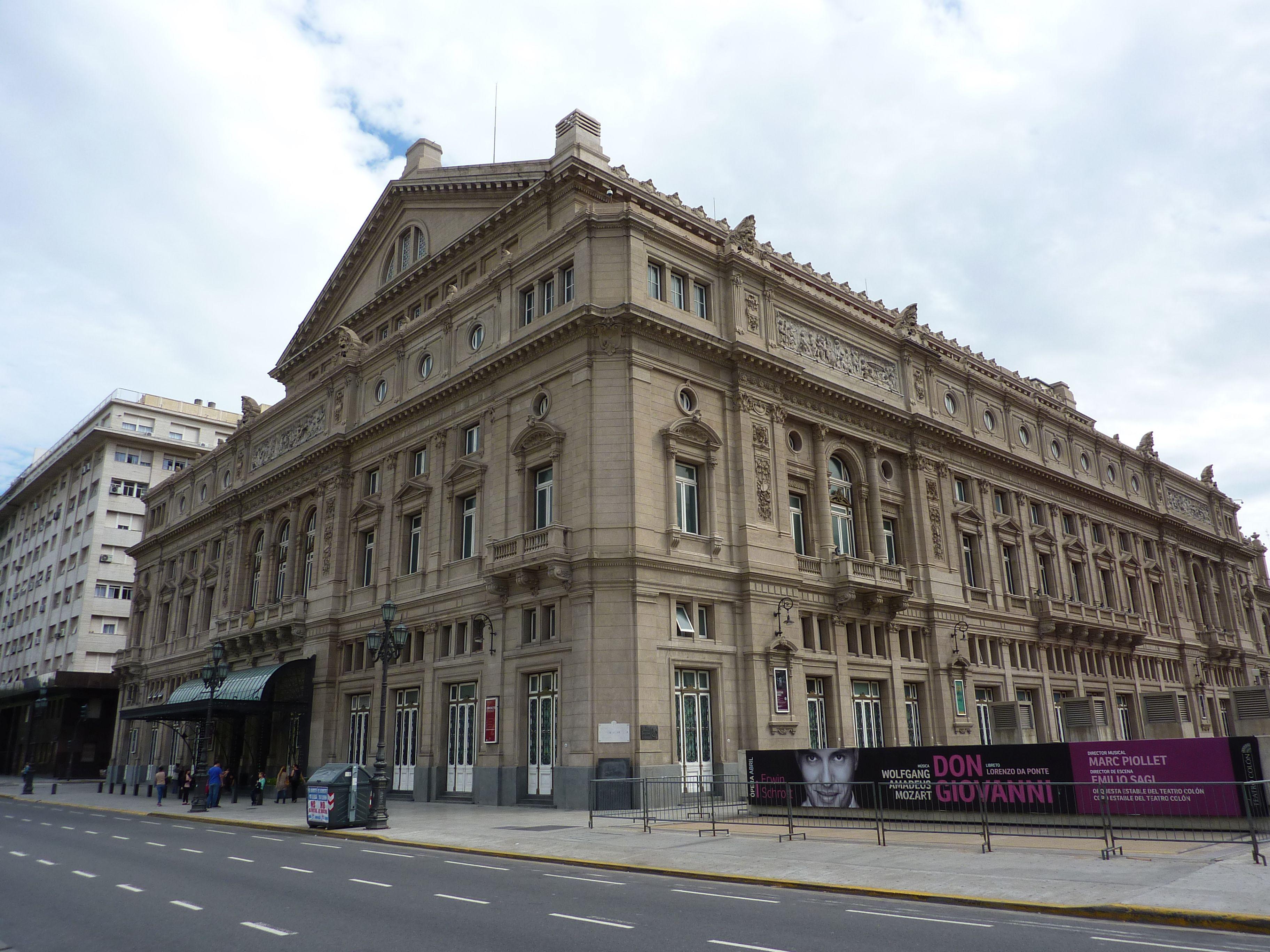 Desde su inauguración en 1908, el Colón “se cerró sólo una vez (en el 2008) para renacer y remodelarse”, cuenta su directora María Victoria Alcaraz.