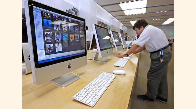 Se debería adquirir un monitor con tecnología LED ya que usa alrededor de la mitad de energía que las pantallas LCD y fluorescentes. (Foto: Bloomberg)