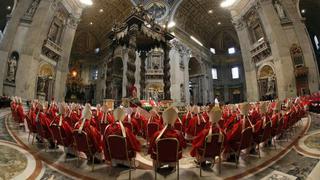 Vaticano: Cardenales van a cónclave para elegir al nuevo Papa