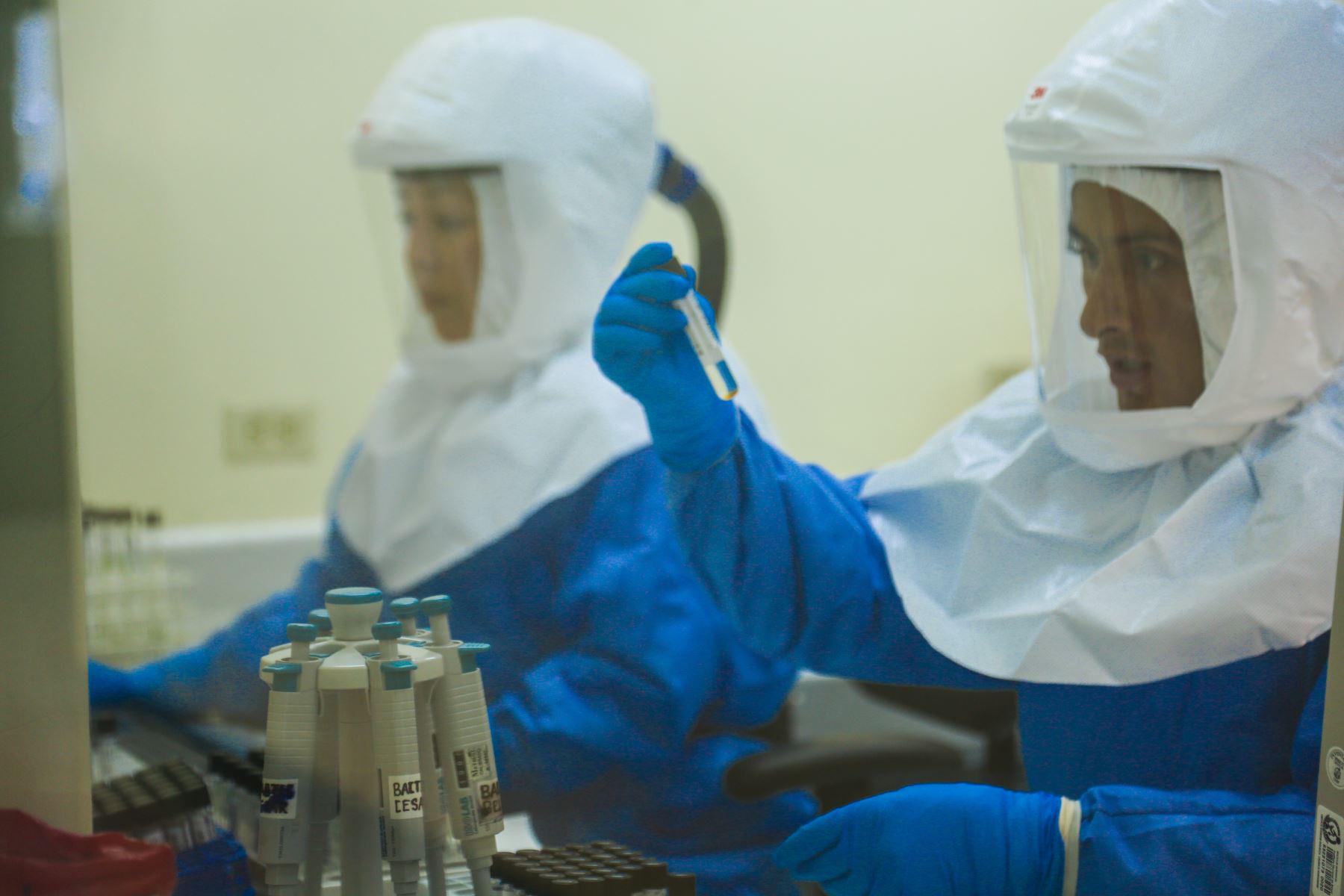 Exdirector del INS cuestiona compra de pruebas rápidas para detectar virus. (Foto: GEC)