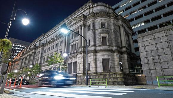 El BoJ emprendió así su mayor cambio de rumbo desde que puso en marcha su agresiva política de flexibilización monetaria en 2013 y desde que situó los tipos de interés en terreno negativo en 2016. (Foto: Bloomberg)